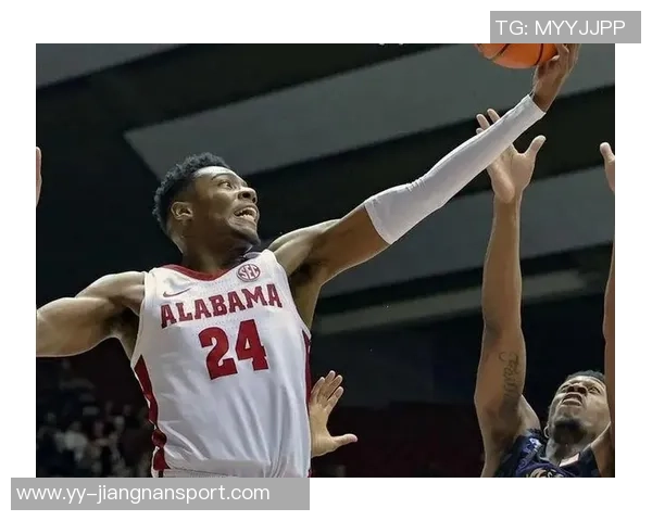 布兰登米勒闪耀赛场23分钟内高效砍下15分5助攻正负值高达16